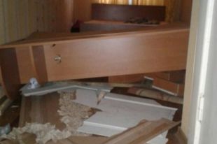 В Запорожье девушка арендовала квартиру, после чего разгромила ее