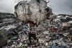 Люди производят больше отходов, чем когда-либо прежде. Снимок сделан в Лагосе, Нигерия.