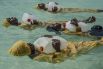 Девочки и женщины архипелага Занзибар редко умеют плавать. Проект «Панье» предоставляет им возможность обучаться плаванию в купальниках полной длины, чтобы не ставить под угрозу культурные или религиозные убеждения. 