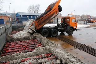 Работа снегоплавильного пункта.