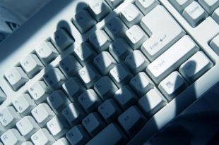 Хакеры научились взламывать персональные компьютеры с помощью файлов Word
