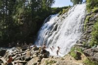 Пещерский водопад.