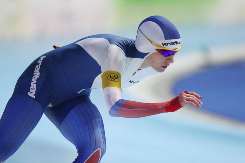 Конькобежка Наталья Воронина выиграла бронзовую медаль на дистанции 5000 метров.
