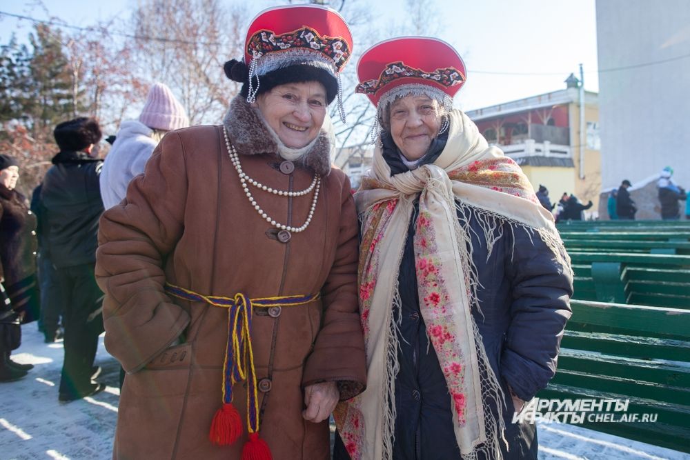 Многие участники праздника пришли в народных костюмах.