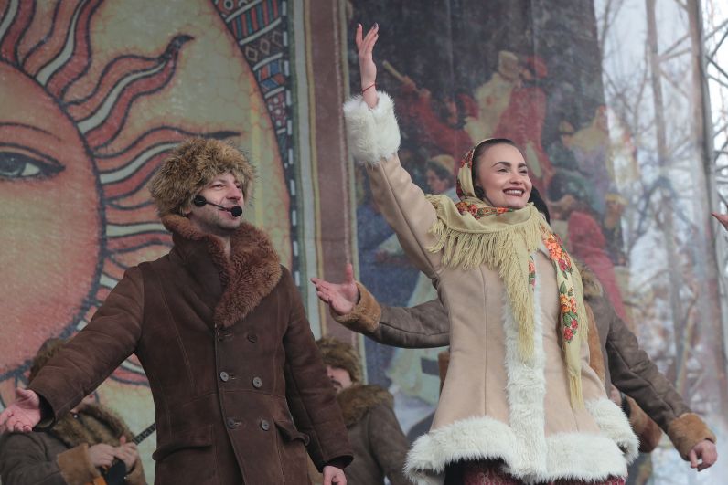 Масленица - это фестиваль, объединяющий в себе две культуры - самобытную народную и современную городскую. Её смысл - проводы зимы и встреча весны.
