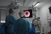 Современные операции напоминают кино: врач двигается внутри организма человека с помощью камеры.