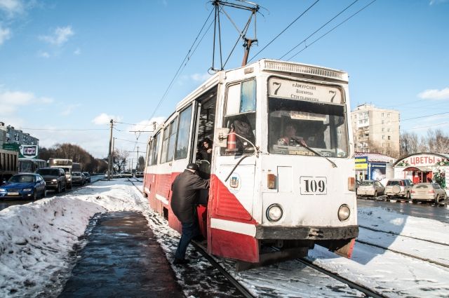 Омские трамваи отремонтируют к лету. 