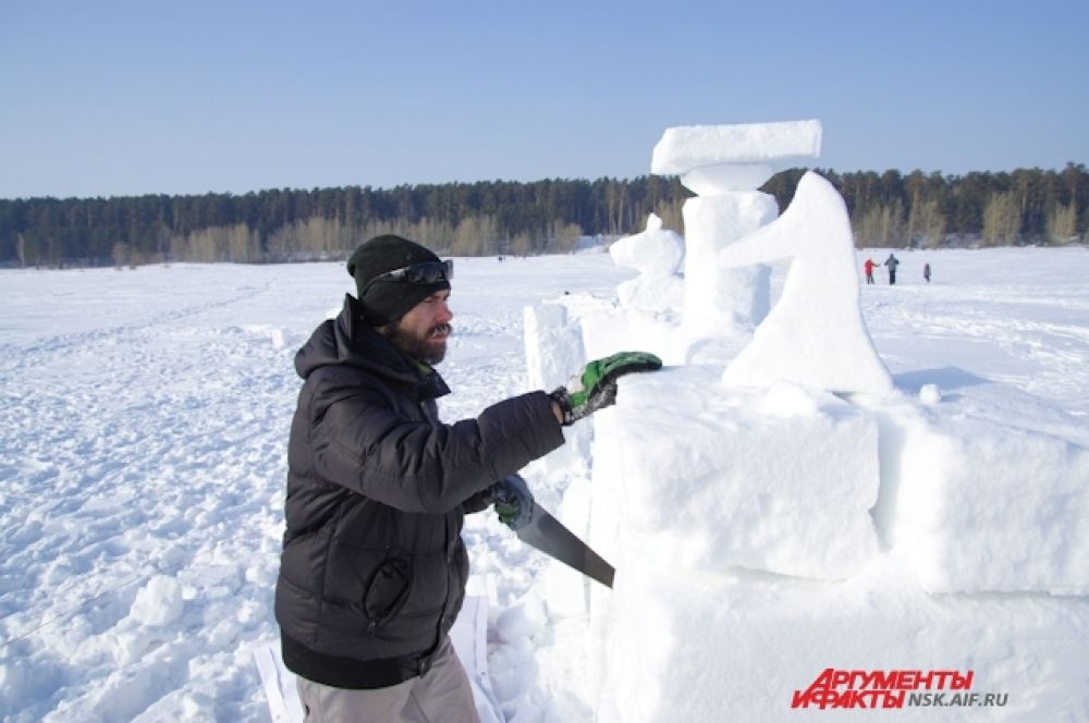 Среди участников фестиваля были и настоящие художники.