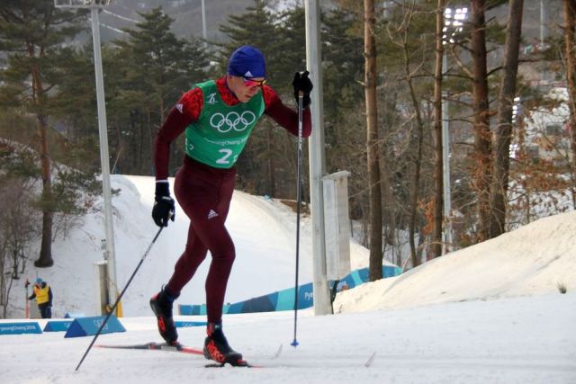 Александр Большунов отличился на дистанции 50 км.