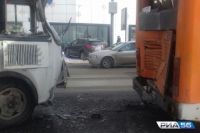 СМИ: в Оренбурге столкнулись два автобуса, пострадали 3 пассажира.