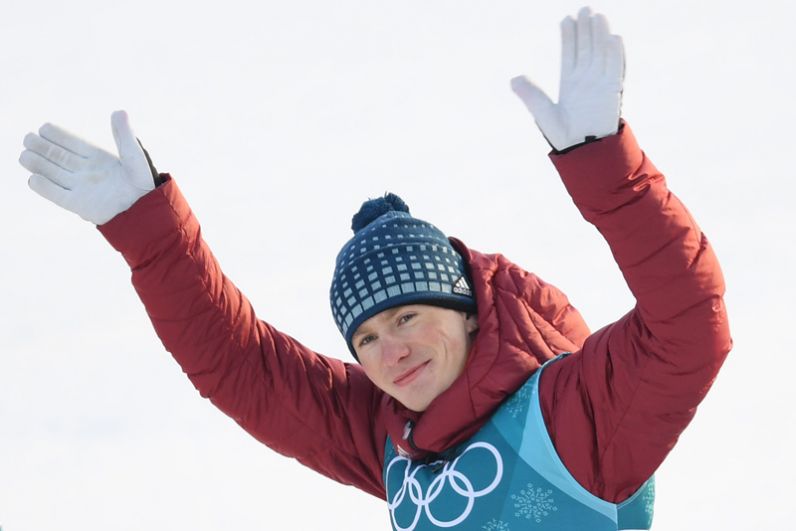 Бронза. Денис Спицов (лыжи, 15 км, свободный стиль).