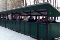 После введения новых правил по вывозу мусора переполненные контейнеры - обычное явление в Ярославле.