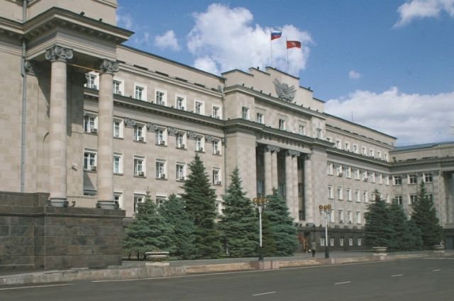 Четыре банка спишут долги оренбуржцев, погибших в крушении АН-148.