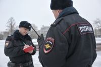 Рейды проводили омские полицейские и судебные приставы.