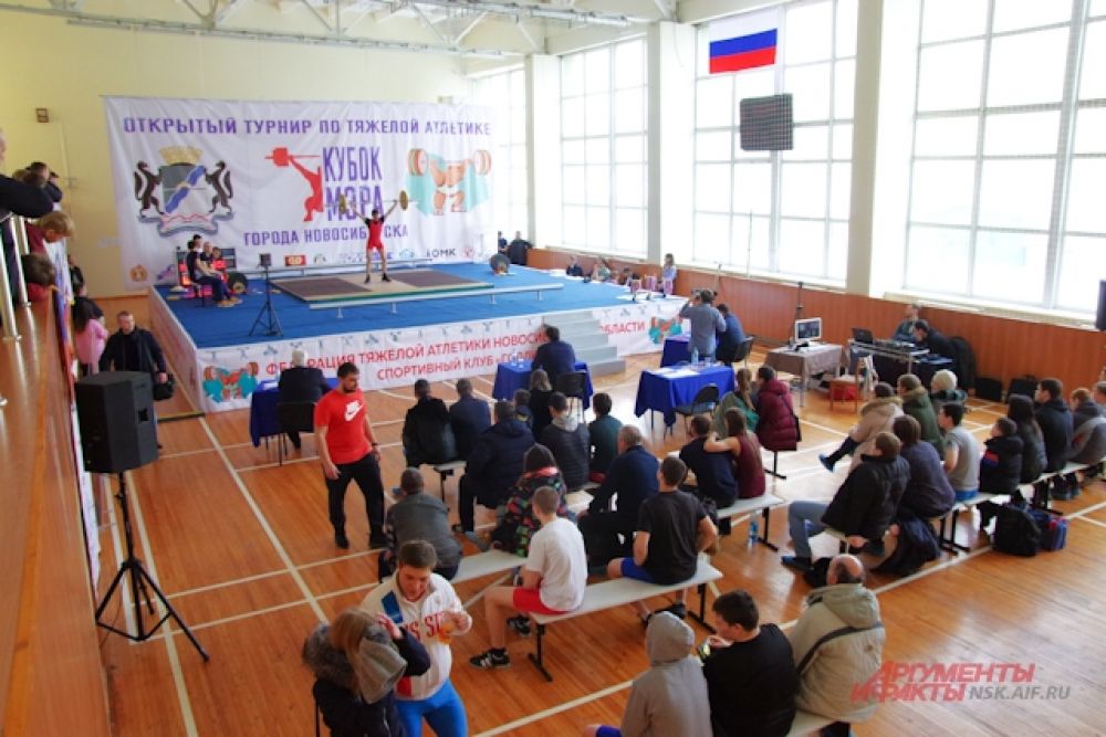 В числе участников Кубка были заявлены победители первенства России до 24 лет Максим Коноплев и Александр Чиновников, серебряный призер чемпионата Европы 2017 года, МСМК Татьяна Алеева.