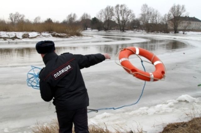 В Калининградской области из-за потепления запретили выход на лед. 