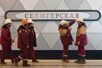 Рабочие на строящейся станции «Селигерская» Люблинско-Дмитровской линии Московского метрополитена.