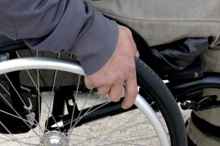 Волонтёры будут помогать людям с инвалидностью.