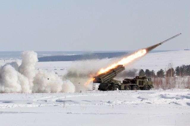 В Оренбуржье на Тоцком полигоне артиллеристы уничтожили условных боевиков.
