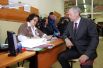 Врио губернатора Новосибирской области Андрей Травников проголосовал сам, и признал, что удовлетворен организацией выборов