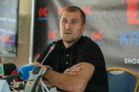 Сергей Ковалёв изменил подход к боксу. 