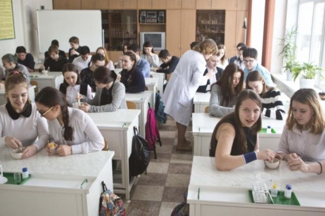 Большинство кейсов и заданий для учащихся разрабатывали преподаватели СурГУ и педагогического университета.