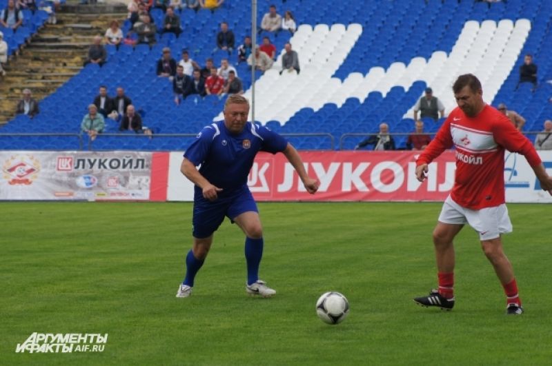 Александр Ярошук на футбольном поле.