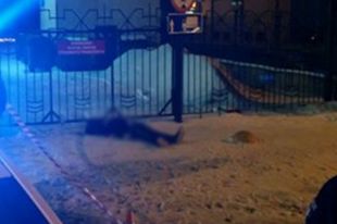 В Одессе обнаружили возле кинотеатра труп мужчины с ножевым ранением