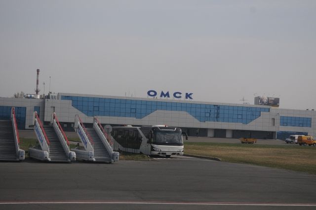 На лето омский аэропорт оживится.