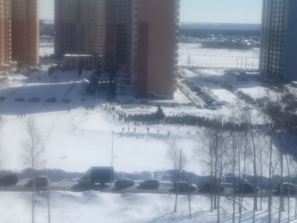 Масштаб схода был виден даже из окон соседнего микрорайона "Радужный"