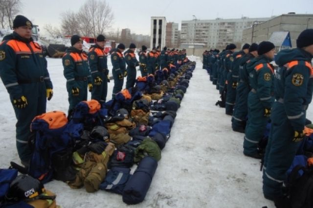 Новосибирские спасатели экстренно отправились в командировку.