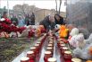 Жители Ростова-на-Дону собрались утром 27 марта возле памятника «Мать и дитя».