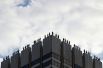 Инсталляция американского художника Марка Дженкинса из 84 манекенов, установленных на крыше здания в центре Лондона. Целью проекта является повышение осведомленности о числе самоубийств среди мужчин младше 45 лет в Великобритании. 