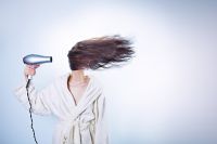 Поедание волос – редкое заболевание, именуемое трихобезоаром.