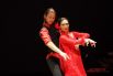 Коллектив вобрал в себя лучших танцоров, гитаристов, кантаоров (вокалистов) и перкуссионистов, которые посвящают свою жизнь тому, что называется "puro flamenco" – чистое подлинное фламенко во всём его многообразии.
