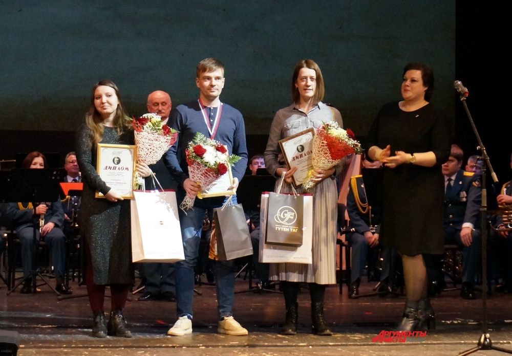 Победители краевого конкурса в номинации "лучший журналист Интернет-СМИ".