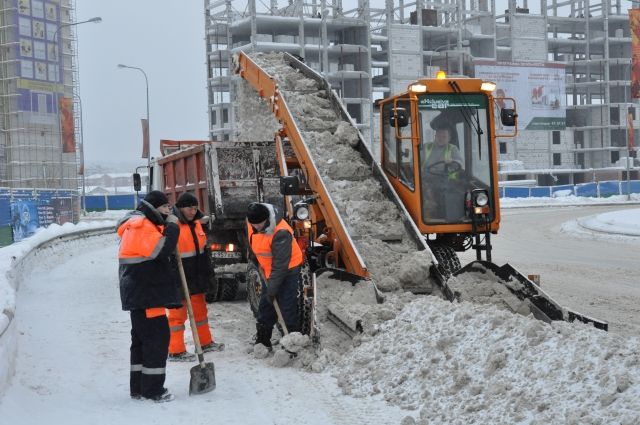 За первый квартал 2018 года в Ханты-Мансийске было вывезено 450 тысяч кубометров снега