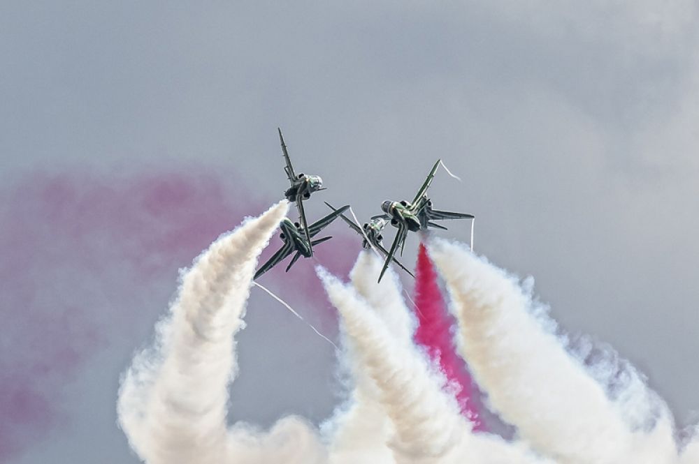 Saudi Hawks («Саудовские Ястребы») — пилотажная группа ВВС Саудовской Аравии. Летает на шести истребителях Hawker Siddeley Hawk.