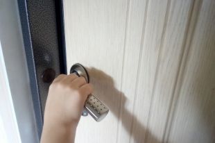 В Тюмени задержали подозреваемую в серии краж у пенсионеров
