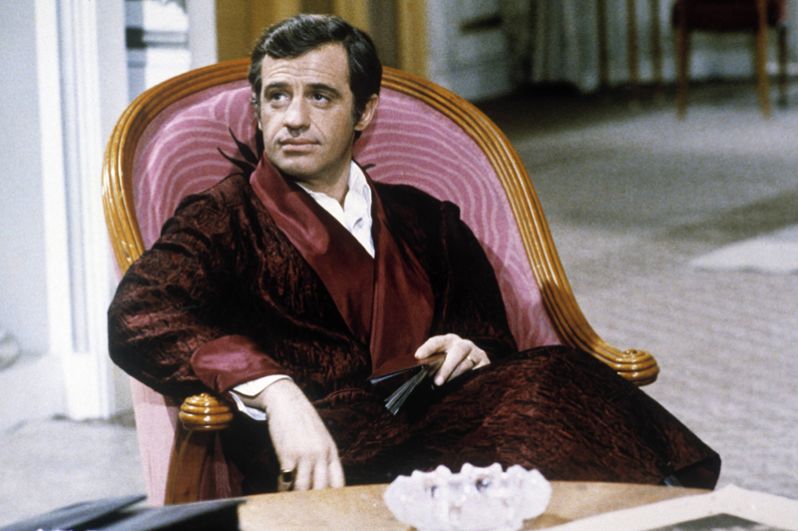 В фильме «Стависки» (1974) Бельмондо предстал перед публикой в необычном амплуа. Он исполнил роль российского эмигранта еврейского происхождения, авантюриста, вращавшегося в самых высших французских кругах.