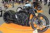 Переделанный серийный мотоцикл Harley-Davidson Softail.