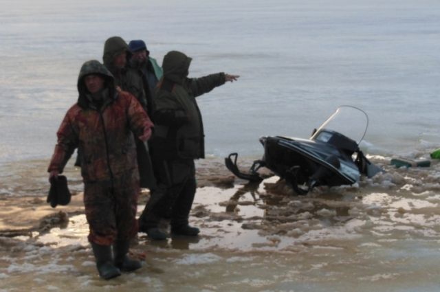 Со льда Волги спасли четырех рыбаков-любителей.