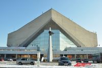 В Омске обследуют здание СКК. 