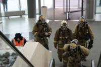 По всей стране проходят учения и проверка пожарной безопасности в торговых центрах.