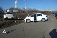 В Оренбурге в тройном ДТП на перекрестке пострадал человек.