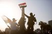 Жители Дамаска протестуют против авиаударов США, Великобритании и Франции по Сирии.