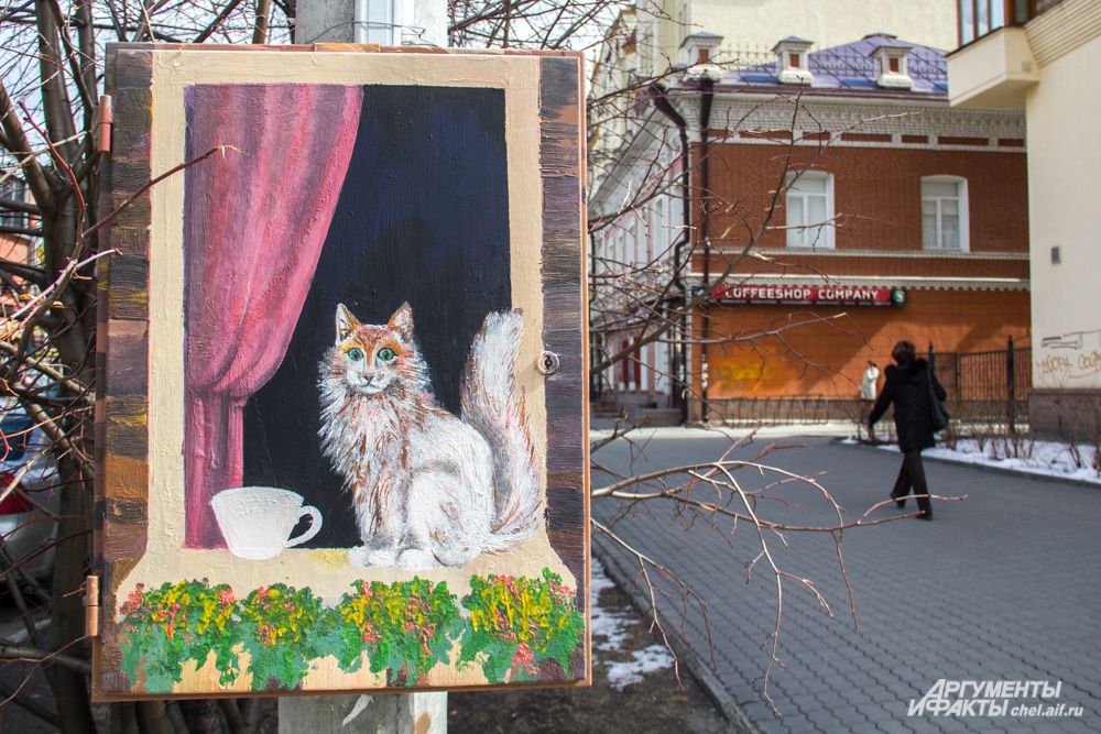 Роспись шкафа на перекрёстке улиц Коммуны и Елькина