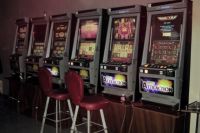 Группа создала сеть баров «Князь», где пермяки с конца 2015 года по июнь 2017 года, играли в азартные игры. Доход от казино составил примерно 12 миллионов рублей.  
