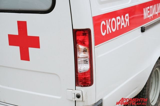 Соцсети: в Оренбурге на Пролетарской перевернулась машина скорой помощи.