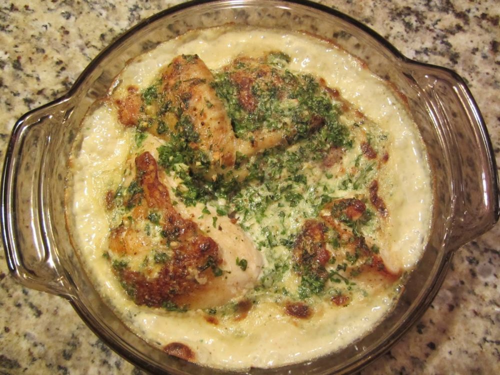 Ника Григорян. Чкмерули из курицы. Это блюдо грузинской кухни. Моя семья его очень любит, оно помогает нам быть в прекрасной форме, ведь в нем очень мало калорий.